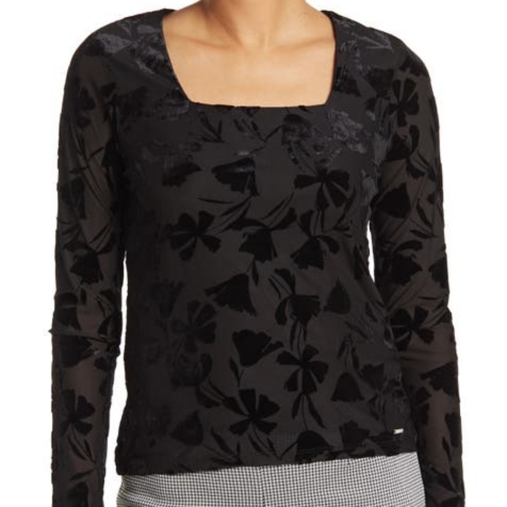 Square neck floral burnout top